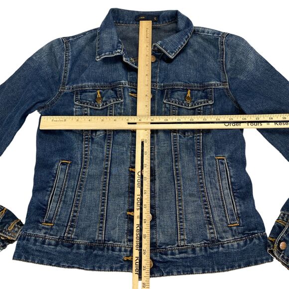 J. CREW Trucker Jacket Womens Small Blue Long Sleeve Denim Collared Button Front - Picture 3 of 16